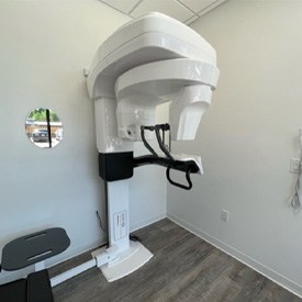 Carestream CBCT machine in corner of Dr. Conditt’s office